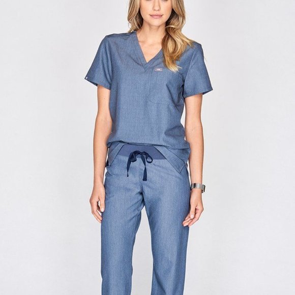 Figs Tops - FIGS scrub set
